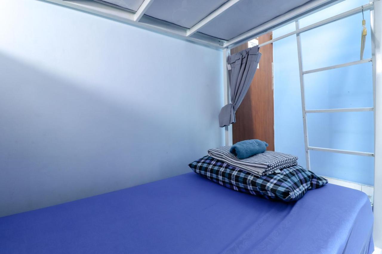Alexiz Hostel Yogyakarta Bagian luar foto