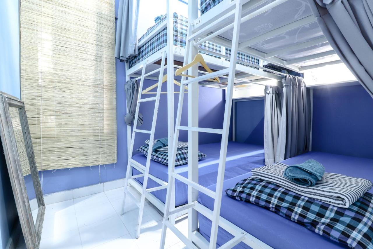 Alexiz Hostel Yogyakarta Bagian luar foto