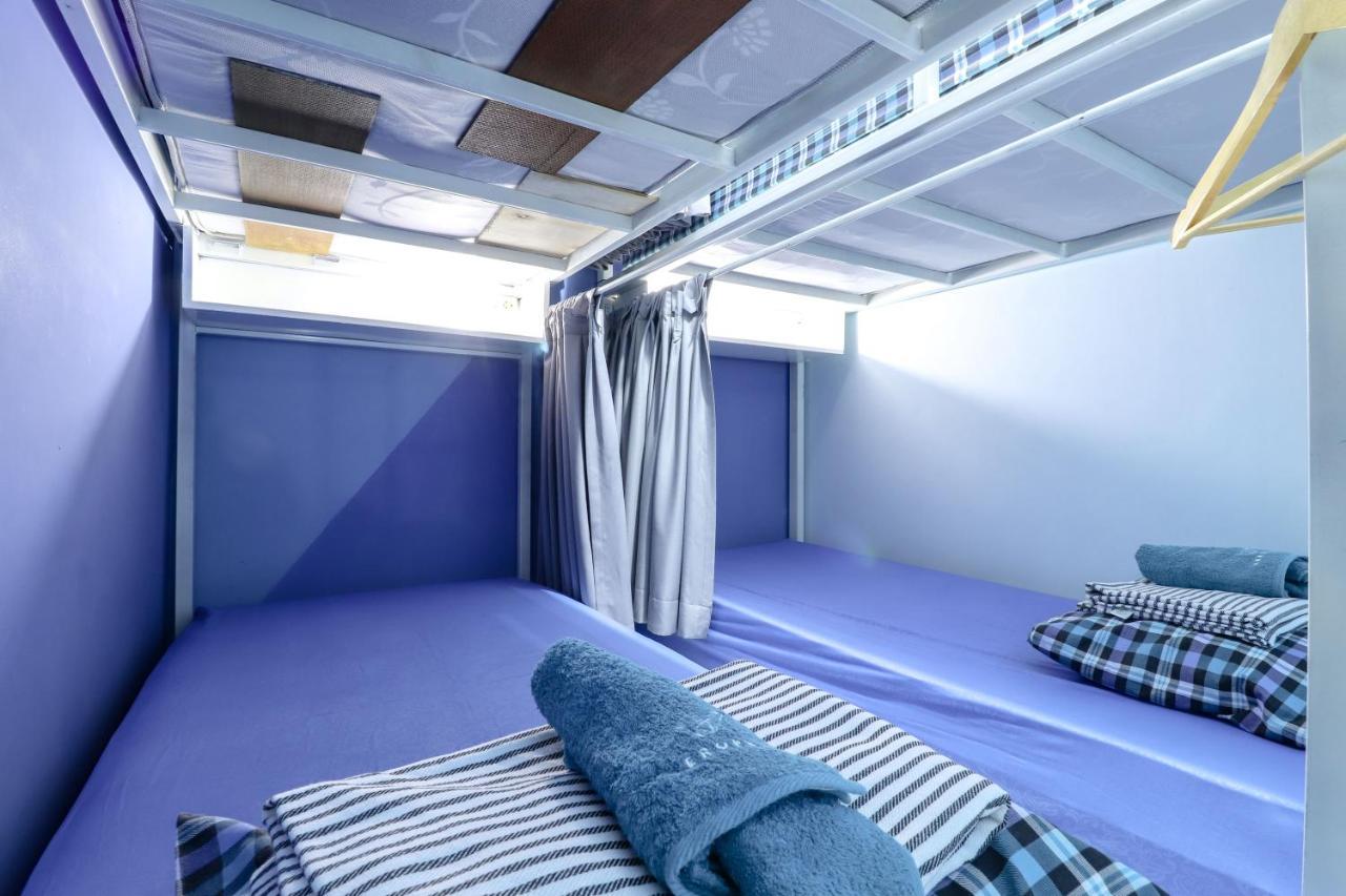 Alexiz Hostel Yogyakarta Bagian luar foto